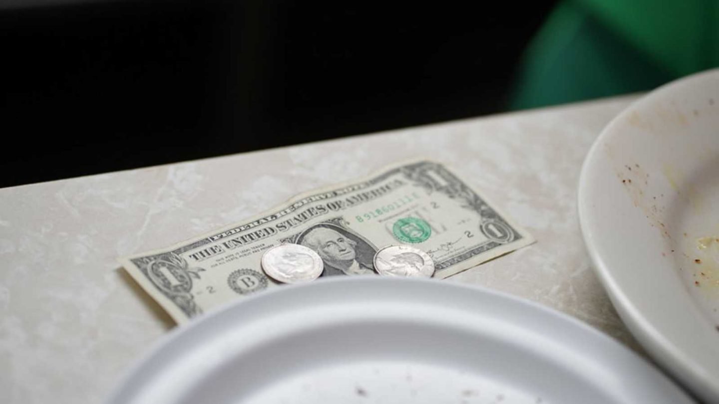 Times You Should Never Leave a Tip
