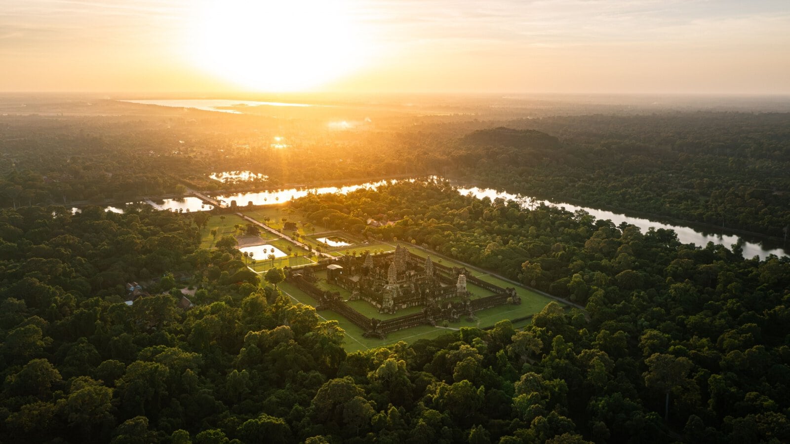 Epic Travel Experiences You Absolutely Need on Your Bucket List!