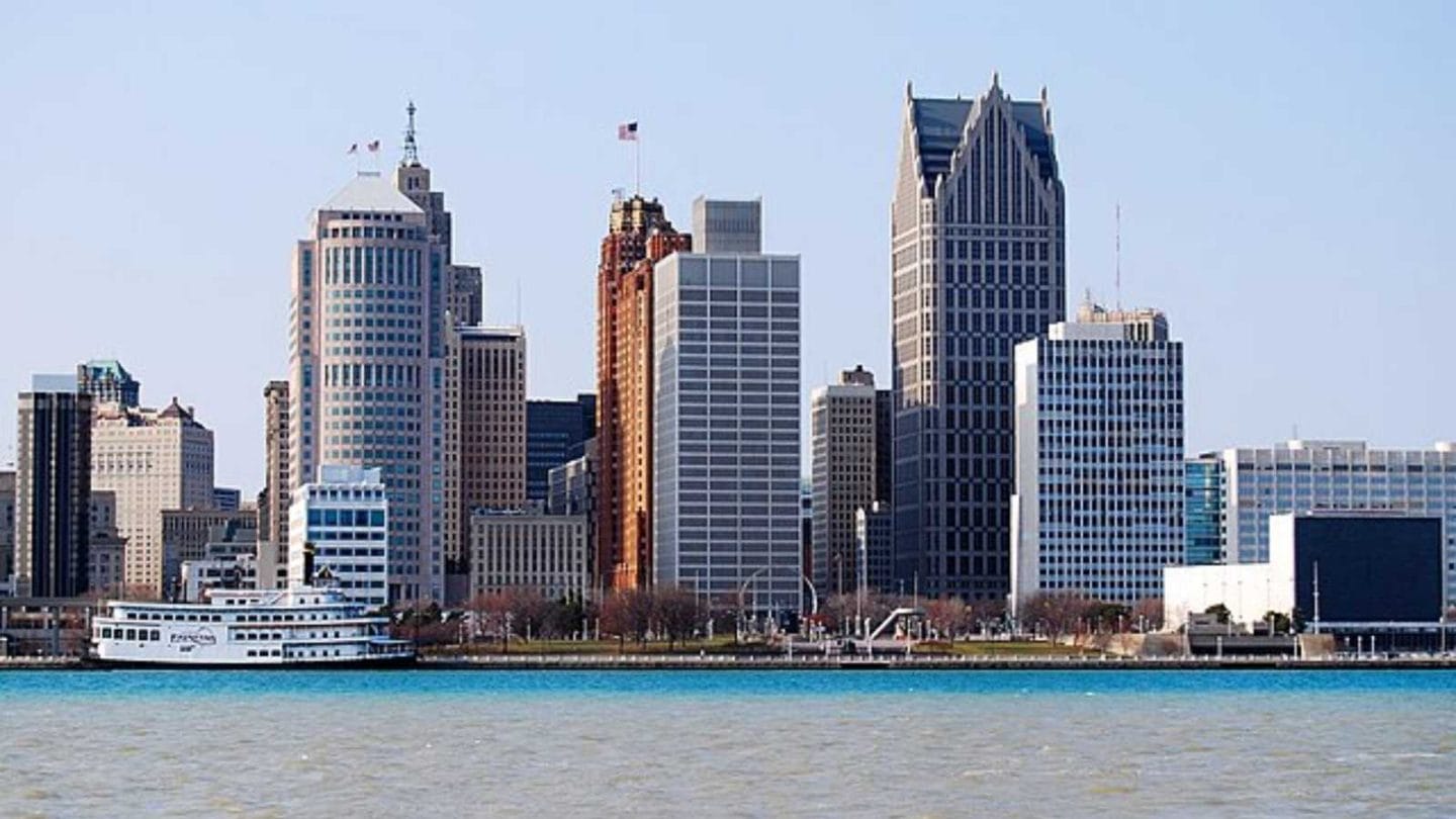 U.S. Cities Turning Into Ghost Towns with the Most Abandoned Buildings