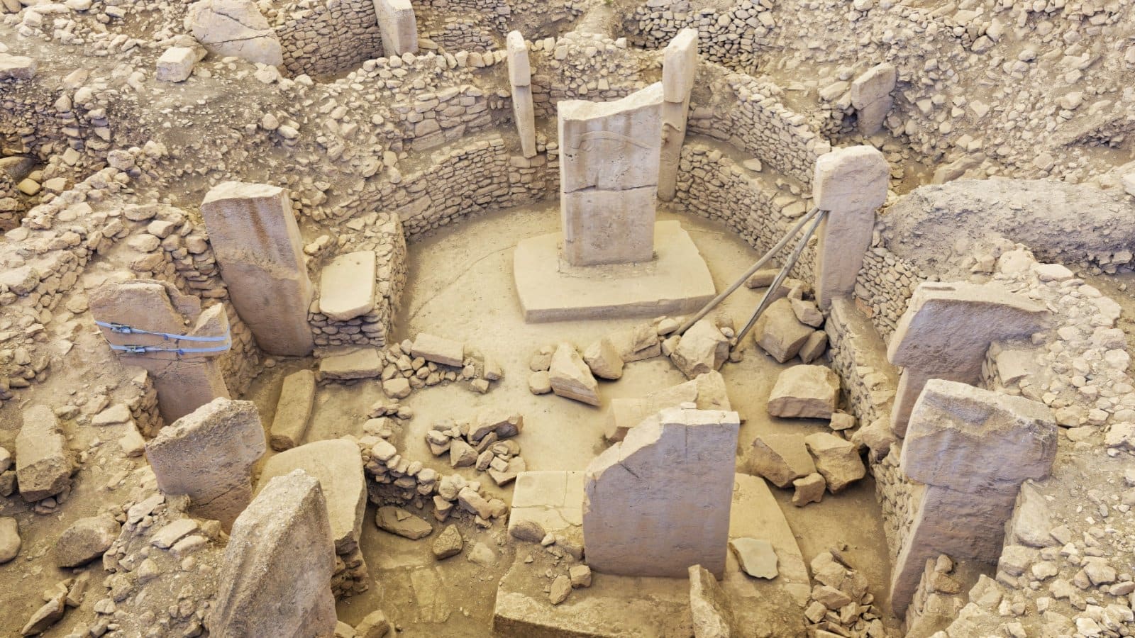 14 Stunning Archaeological Sites Around the World