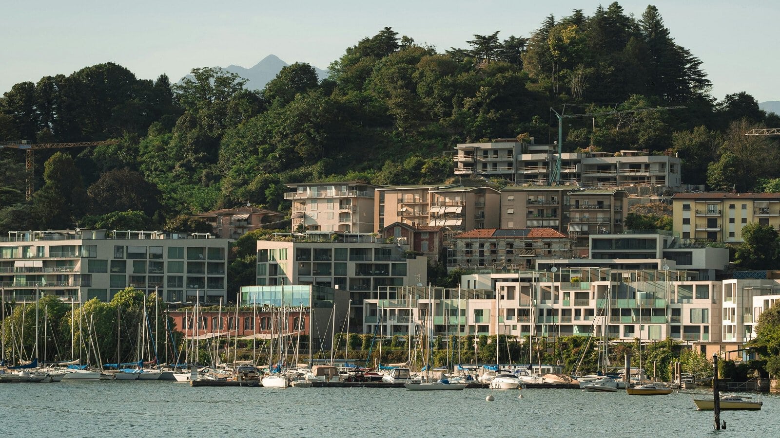 Stunning Lakeside Towns You Must Explore Right Now!