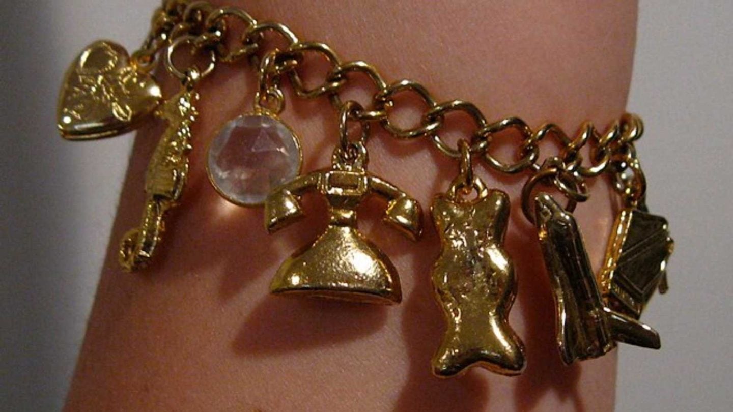 Wildly Toxic Trends from the 2000s That We're Glad Are in the Past