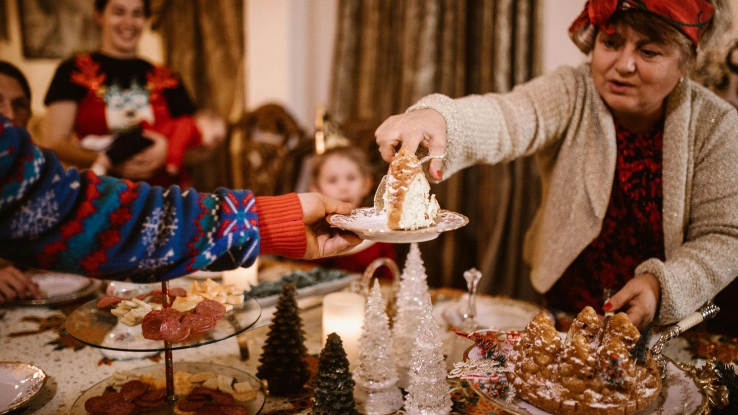 American Habits And Phrases That Are Rude In Other Countries