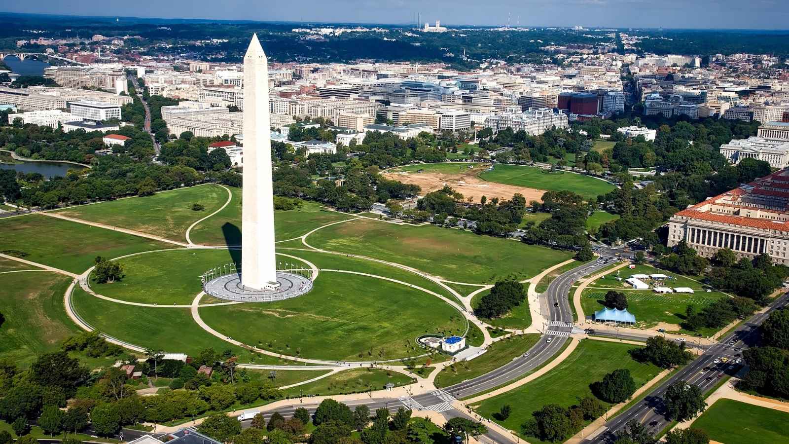 13 US Hotspots Where UFO Sightings Are Off the Charts