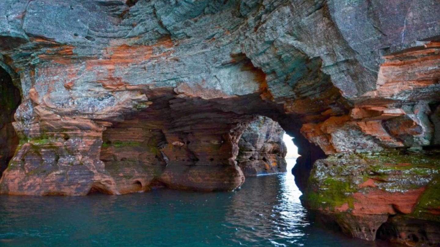 Wisconsin – Apostle Islands Sea Caves