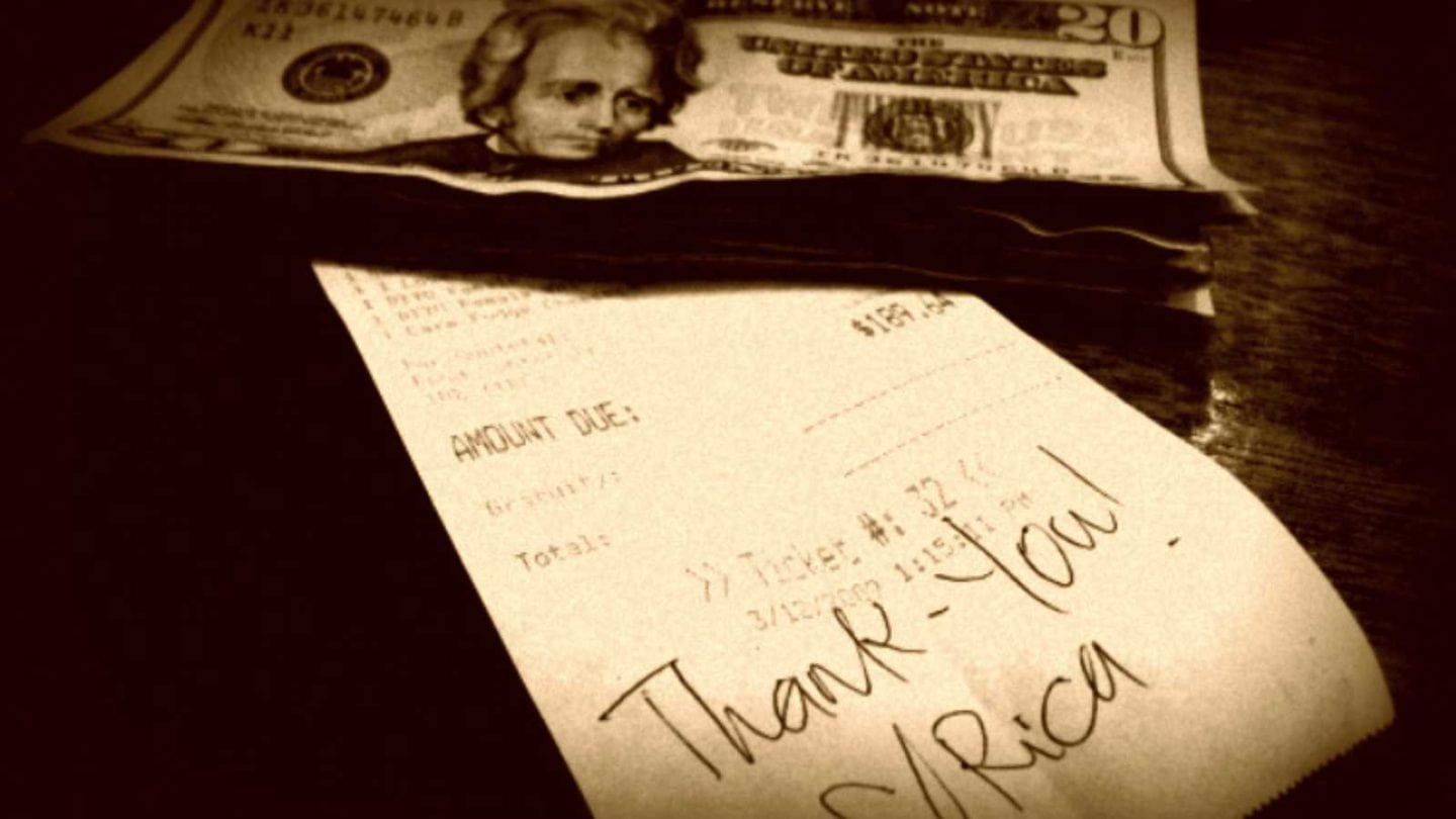 Times You Should Never Leave a Tip