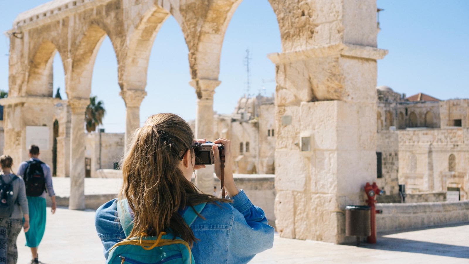 Travel Blunders That Could Empty Your Wallet 