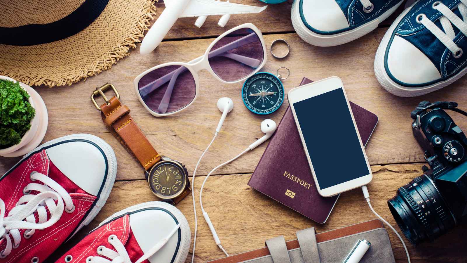 15 Travel Must-Haves: What Savvy Globetrotters Can’t Live Without