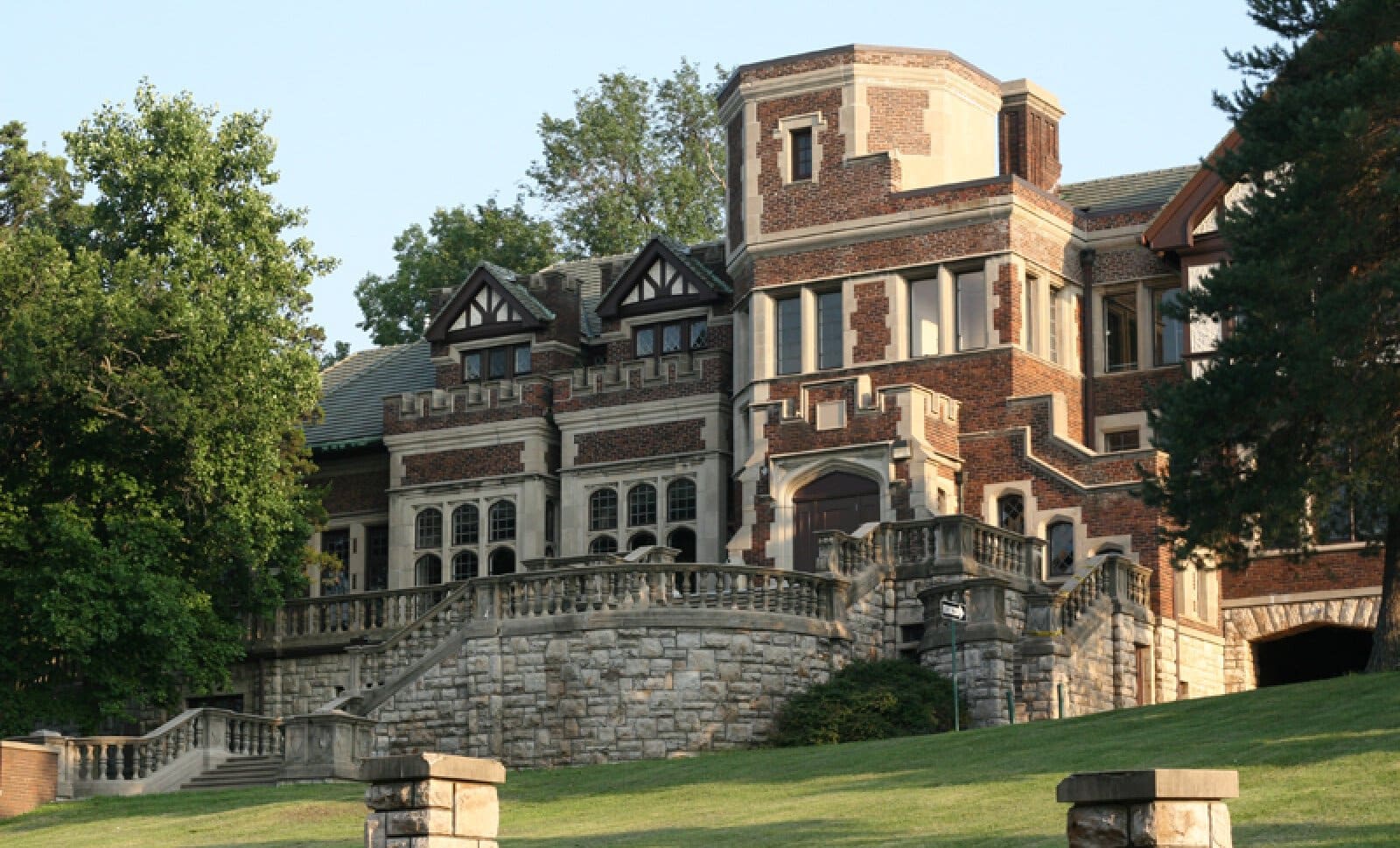 15 Spooky and Haunted Places in Missouri