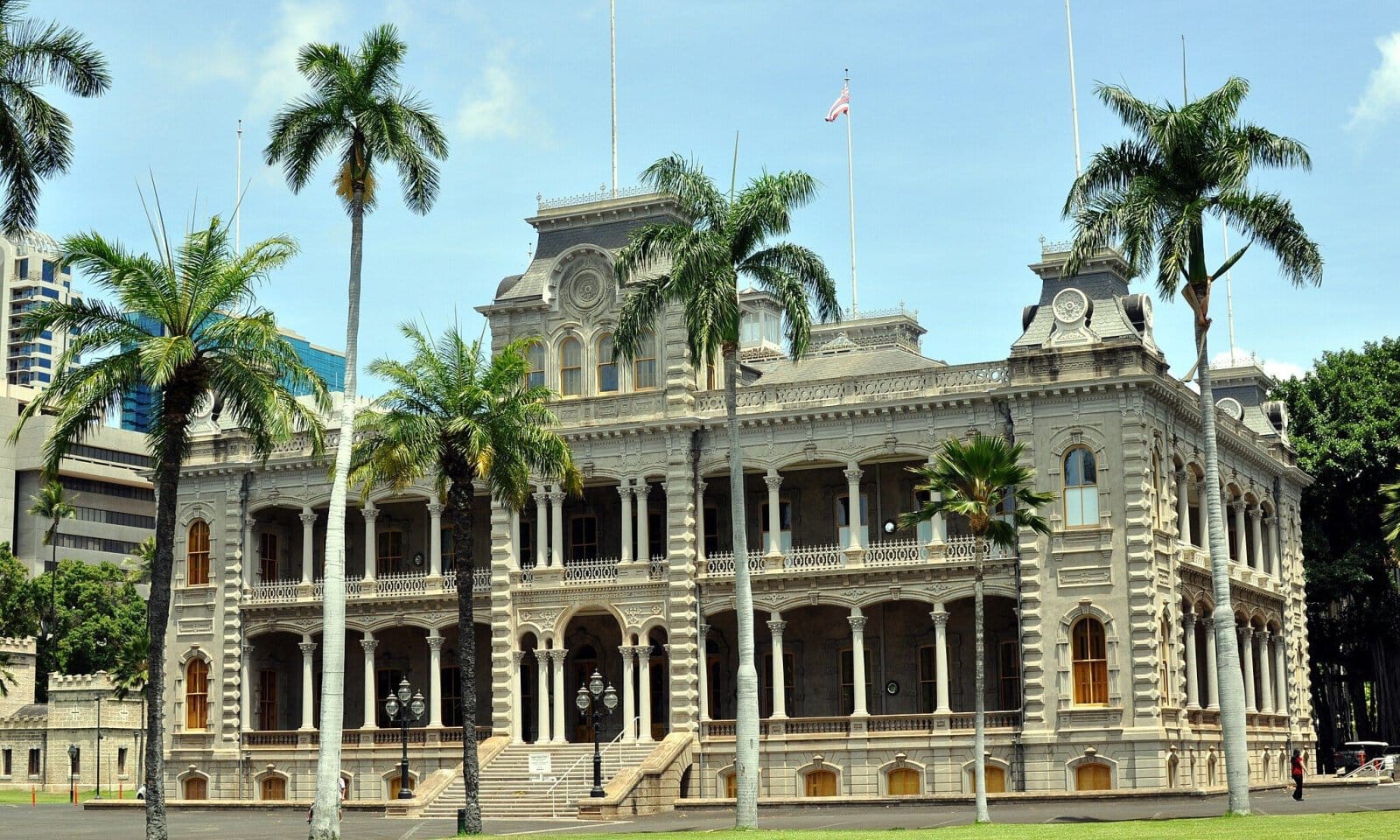 11 Hawaii’s Most Haunted Locations That Will Send Shivers Down Your Spine