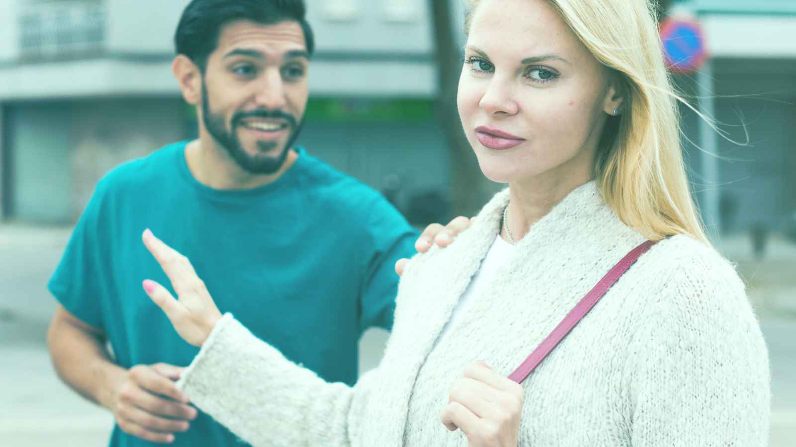 15 Behaviors That Reveal the Mean Side of People Who Seem Nice