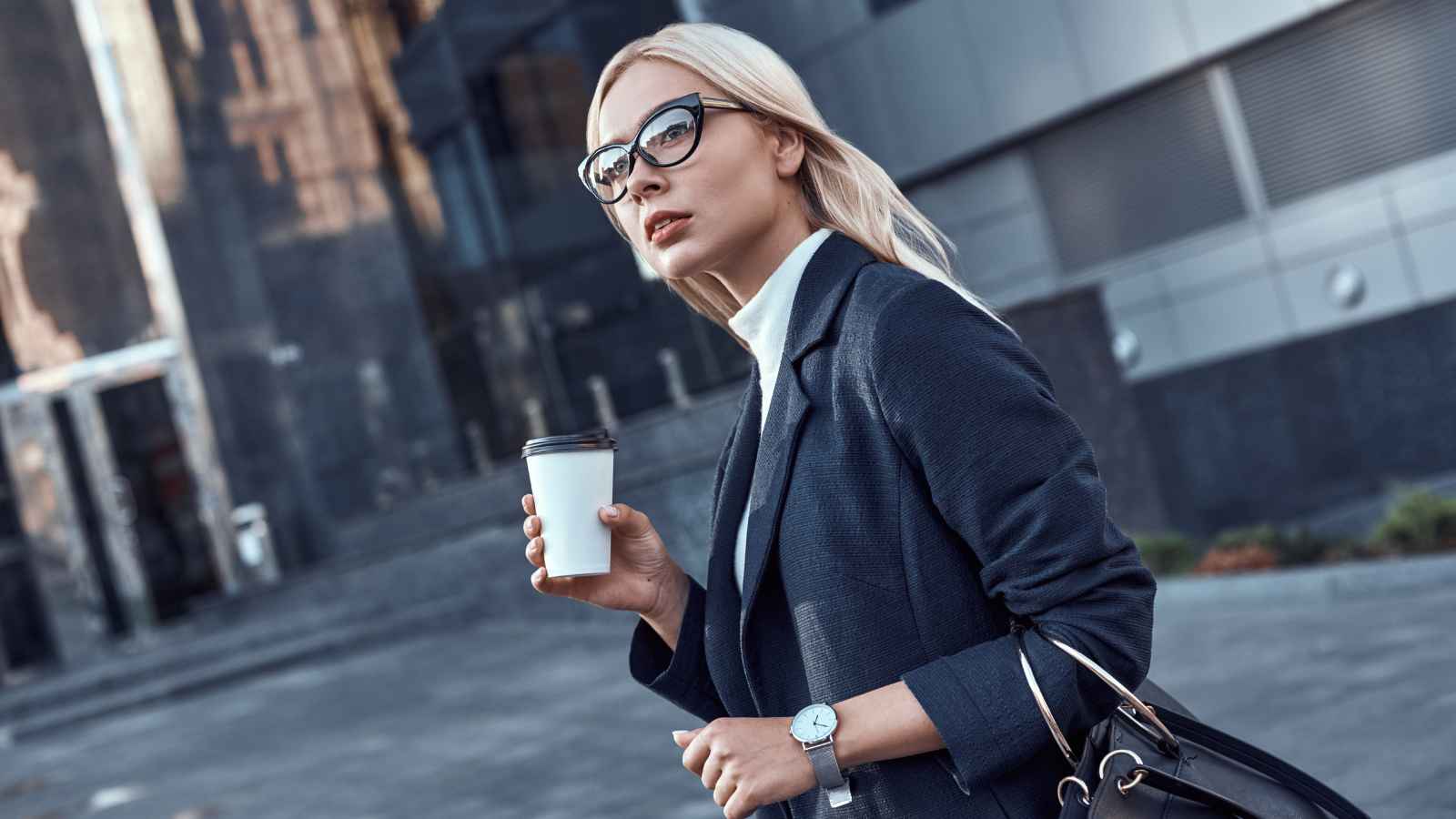 15 Common Things Classy People Never Talk About
