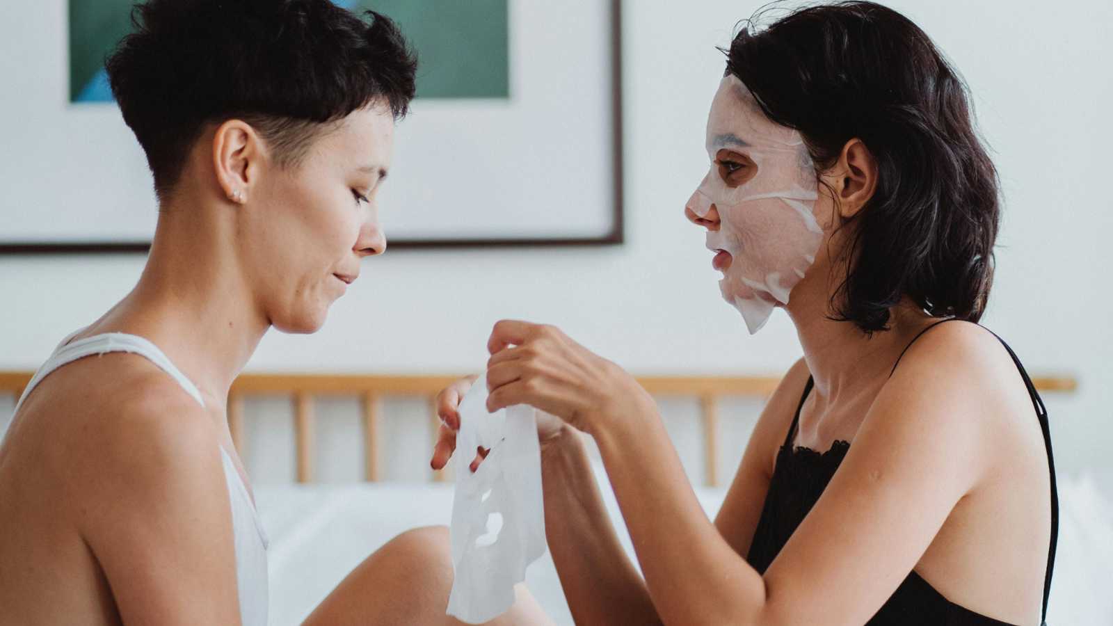 Small Gestures That Speak Loudly About Someone’s Character 