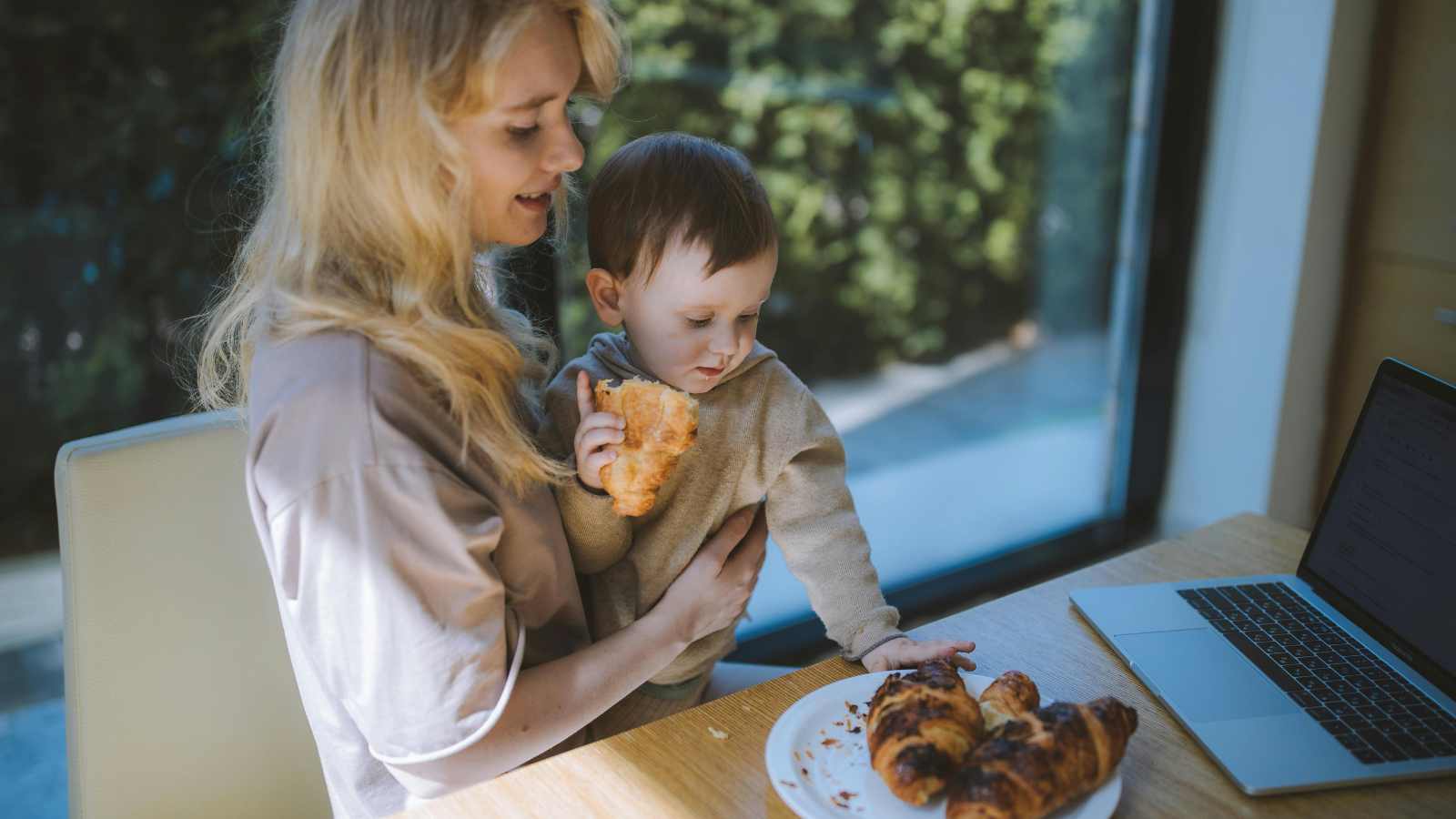 Small Gestures That Speak Loudly About Someone’s Character 