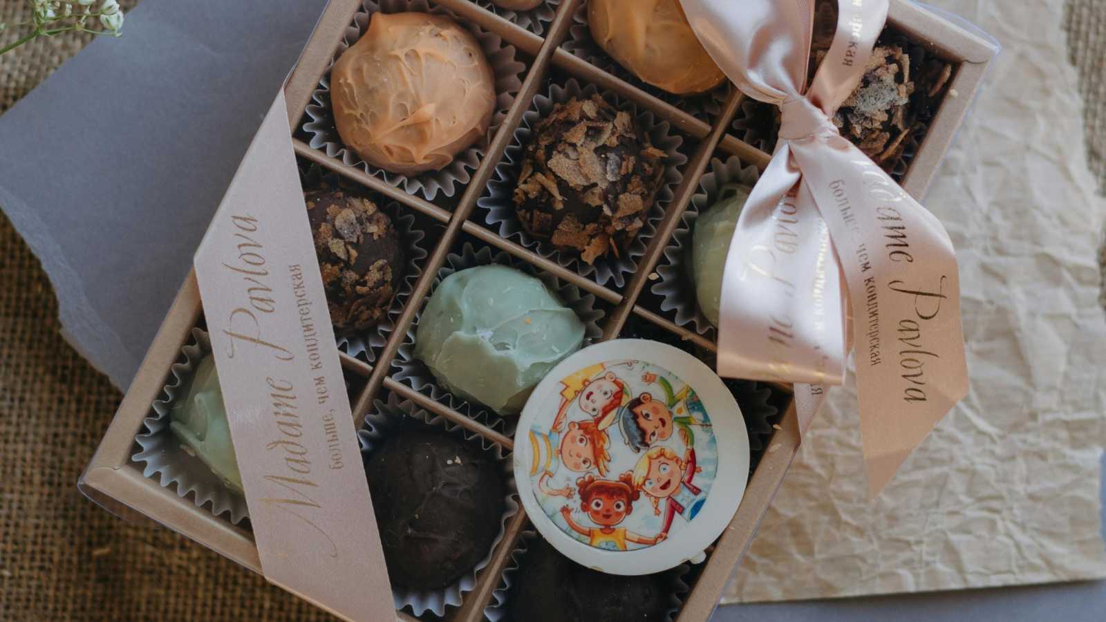 Things That Are Actually OK to Re-Gift, According to Etiquette Experts