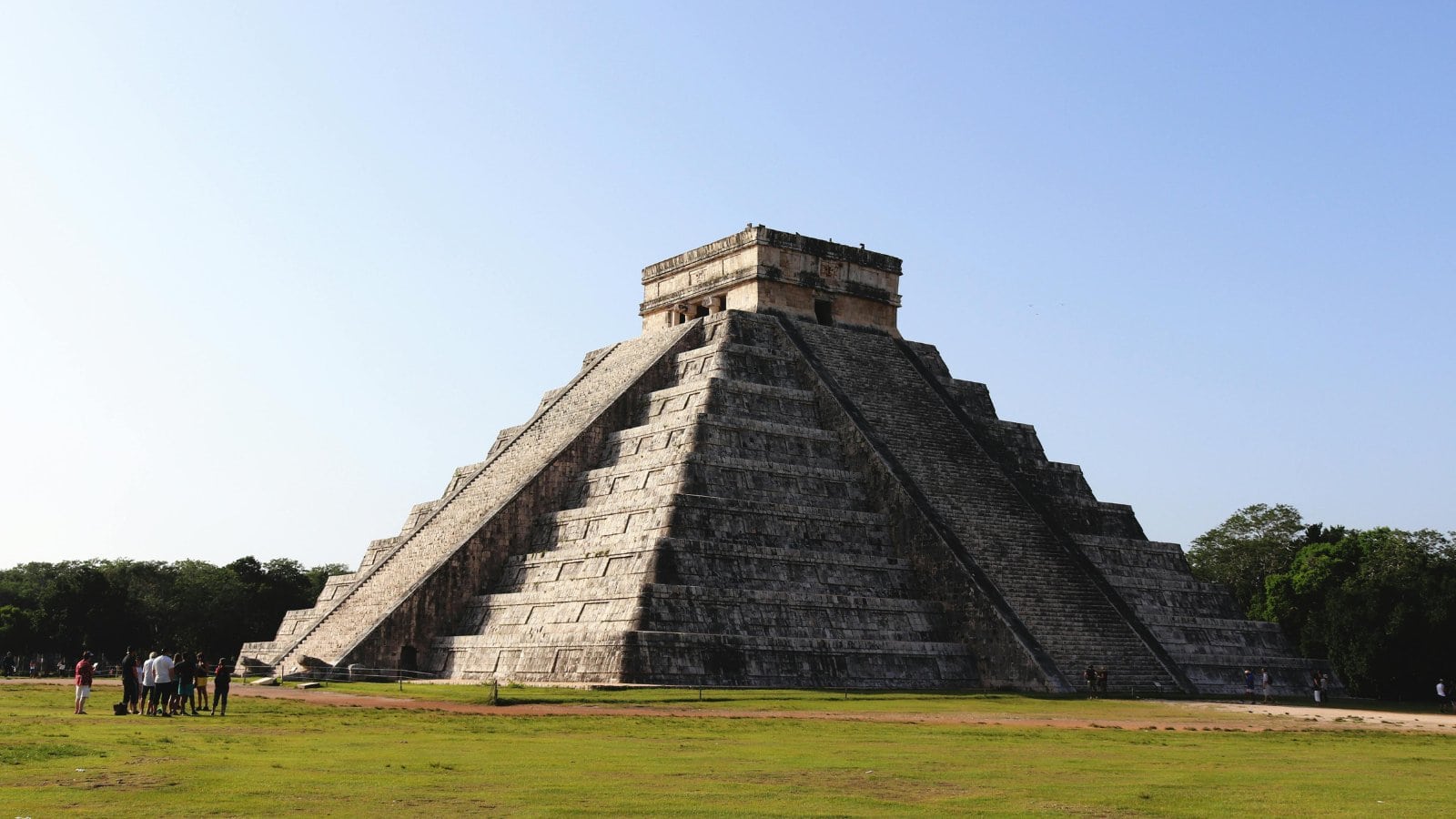 Ancient Landmarks Around the World That Still Captivate Tourists Today!