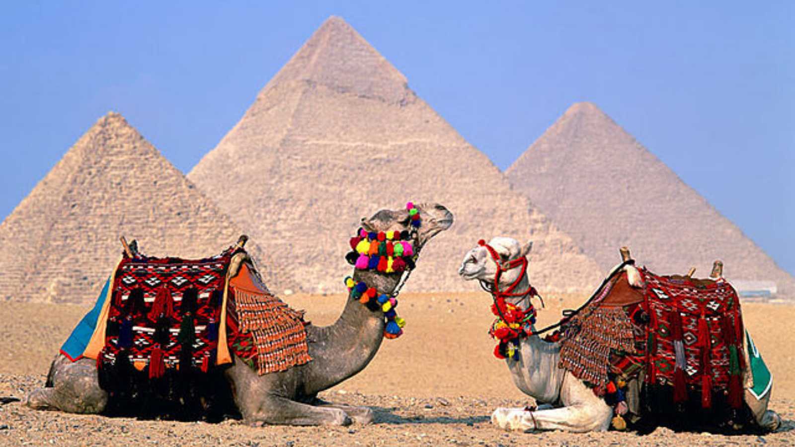 Ancient Landmarks Around the World That Still Captivate Tourists Today!