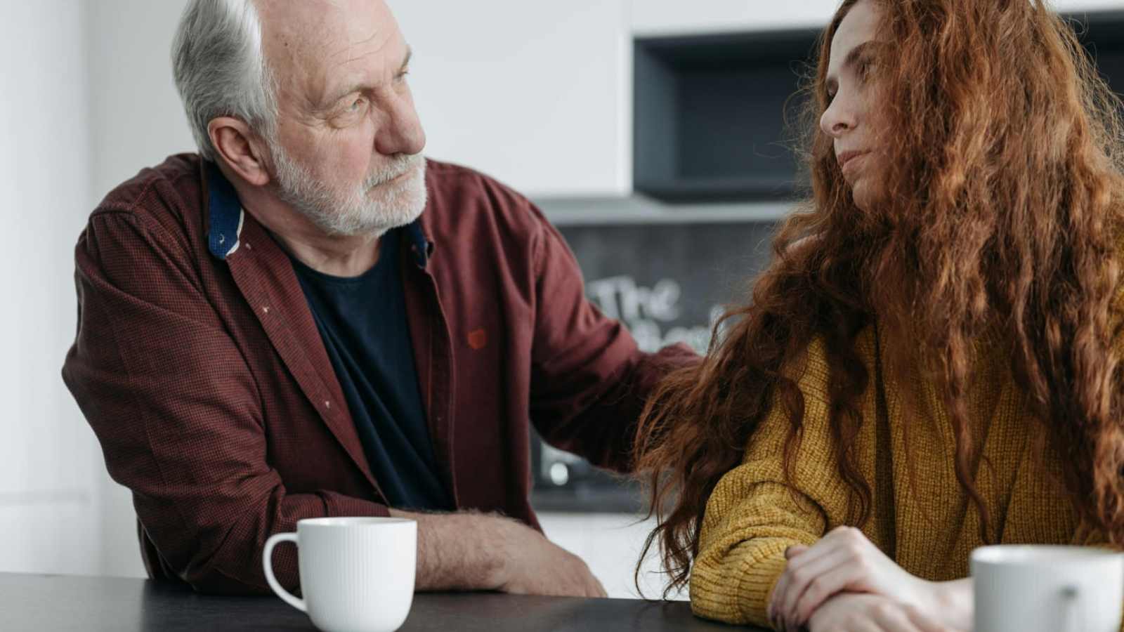 Small Gestures That Speak Loudly About Someone’s Character 