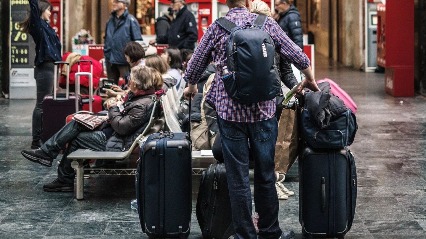 Travel Hacks Seasoned Explorers Love to Toss Out the Window