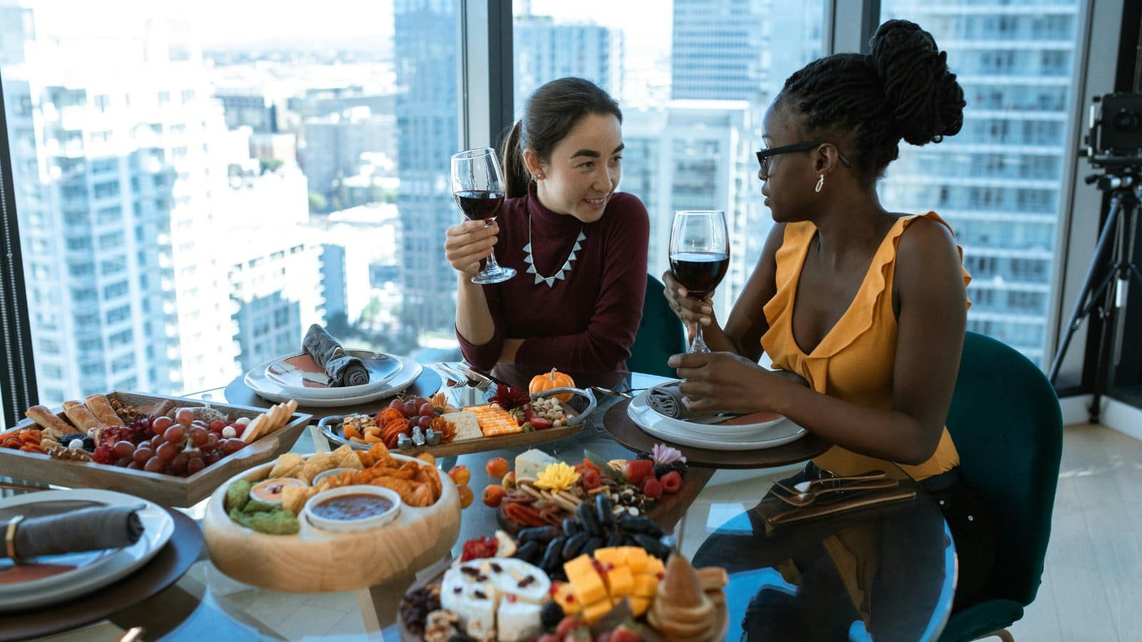 Creative Ways to Cut Food Costs While Traveling
