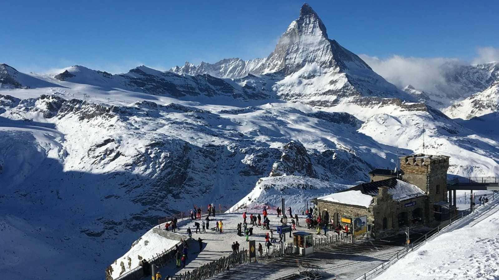 15 Unforgettable Family Getaways for the Winter Season