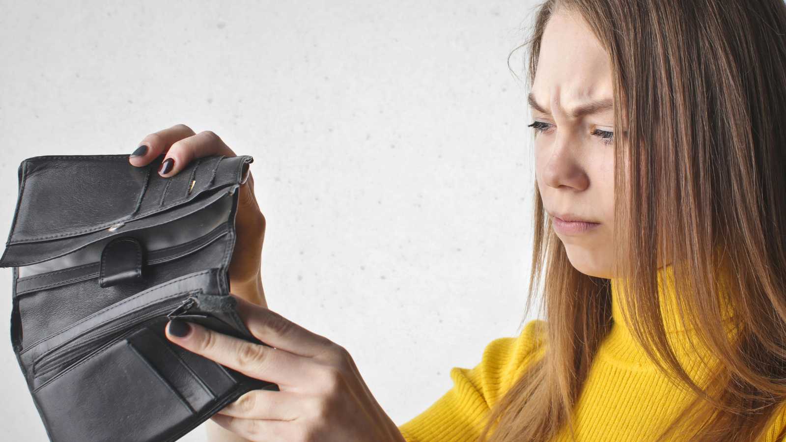 Travel Blunders That Could Empty Your Wallet