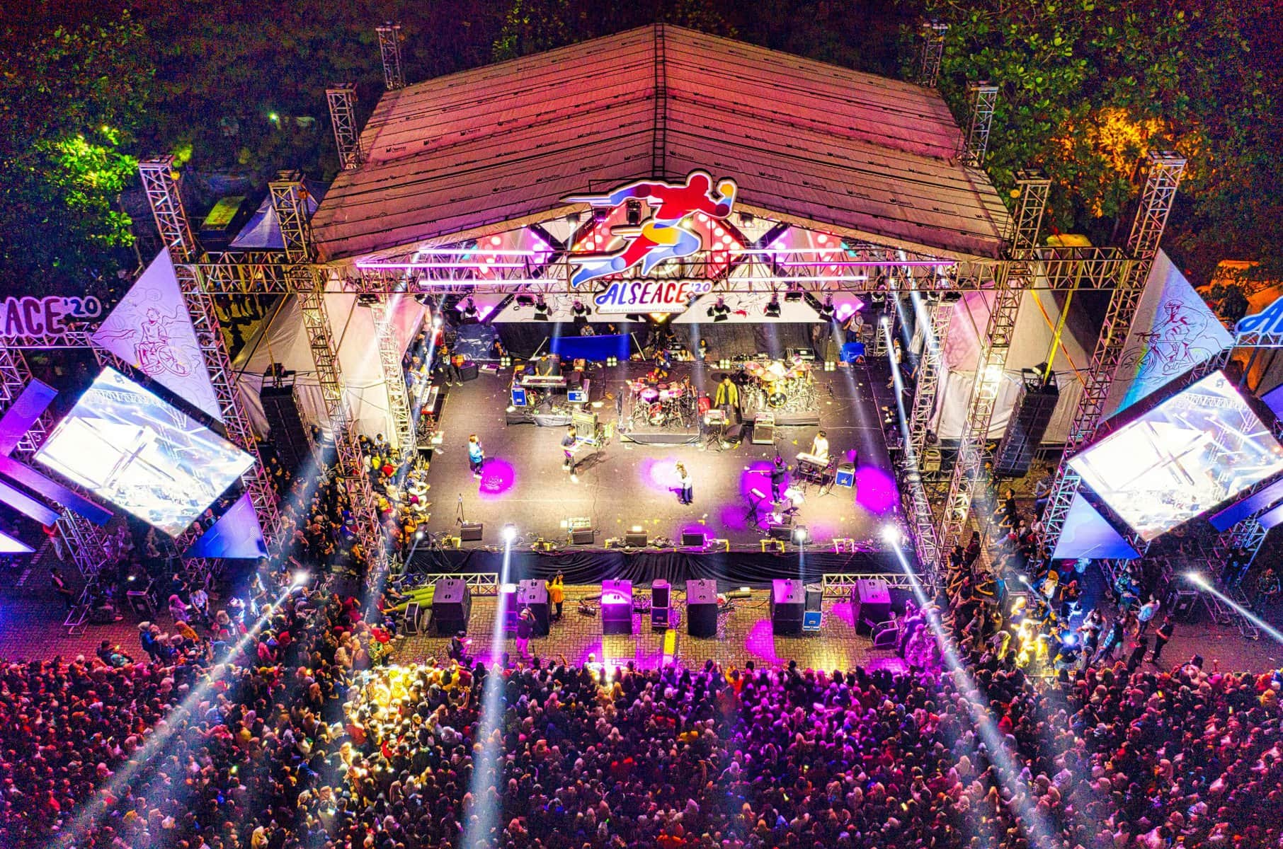 13 Best Shows on the Las Vegas Strip for a Memorable Night