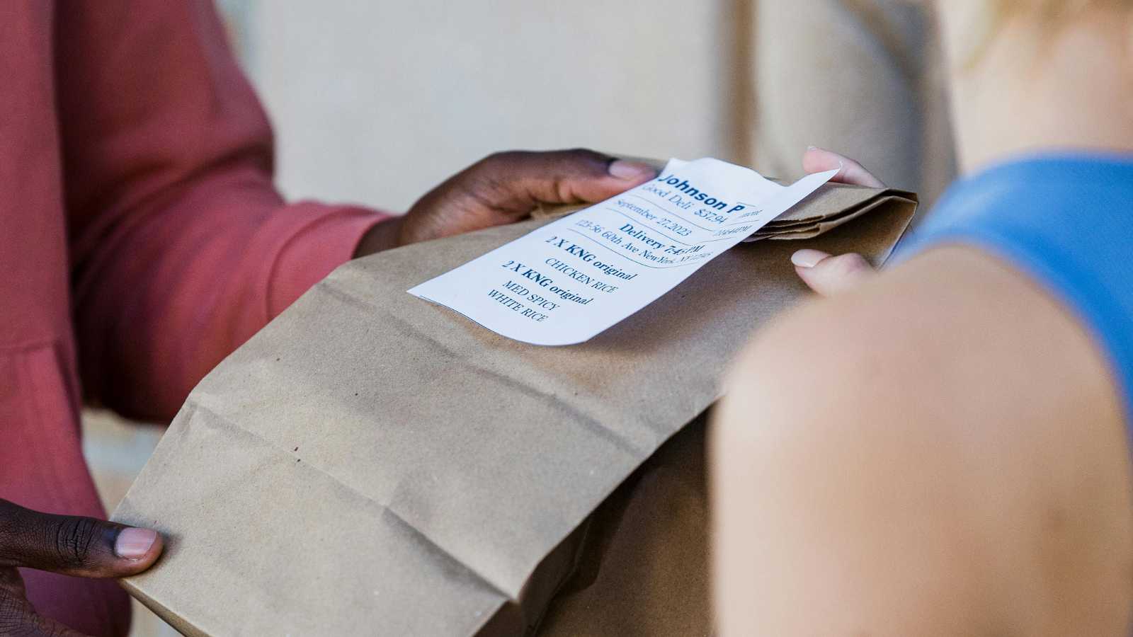 Unnecessary Things in Your Travel Wallet  