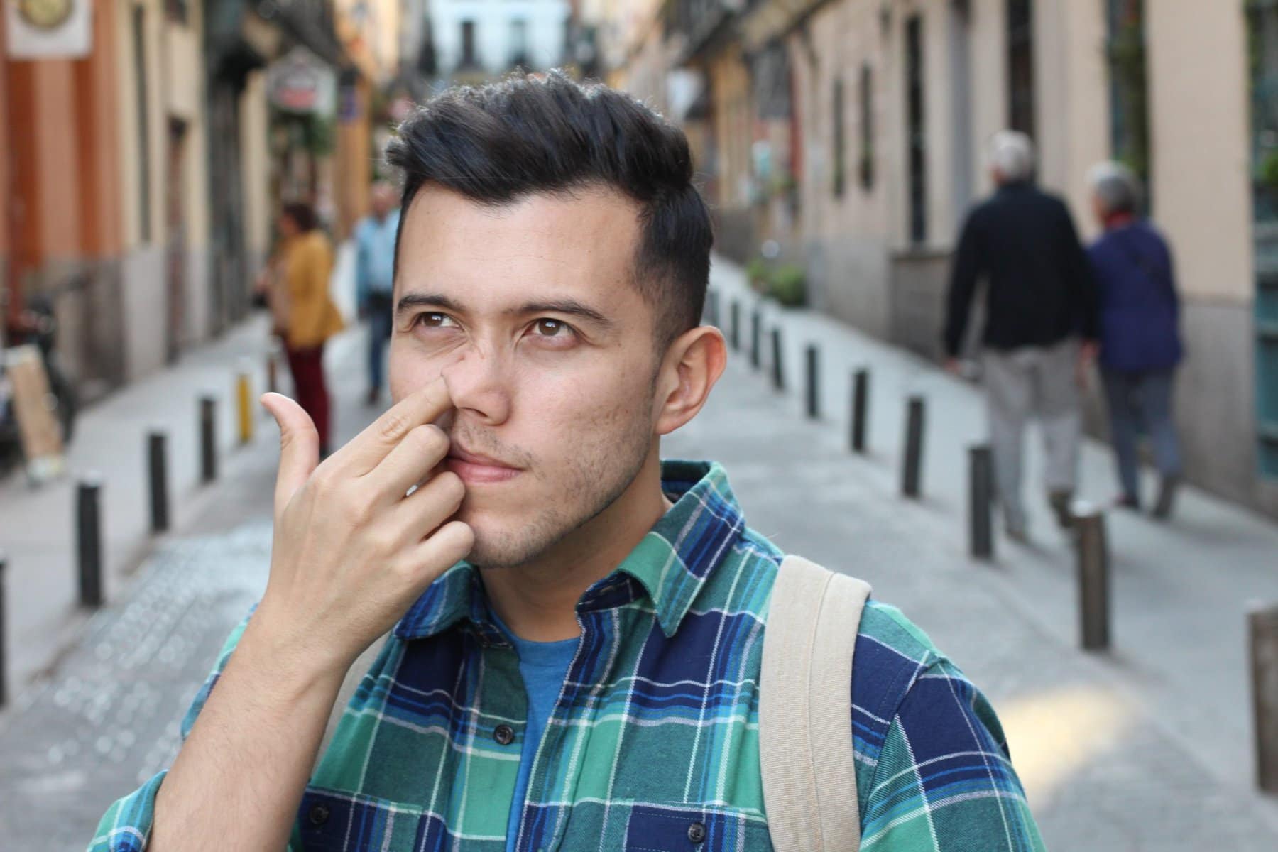 14 Things to Never Do in Public