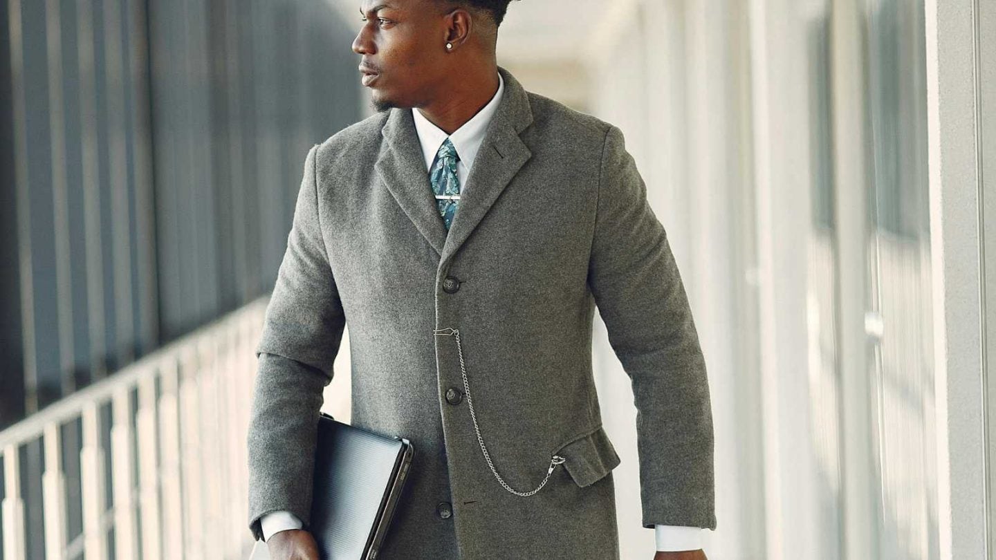 Airline Attire Blunders According to Pros