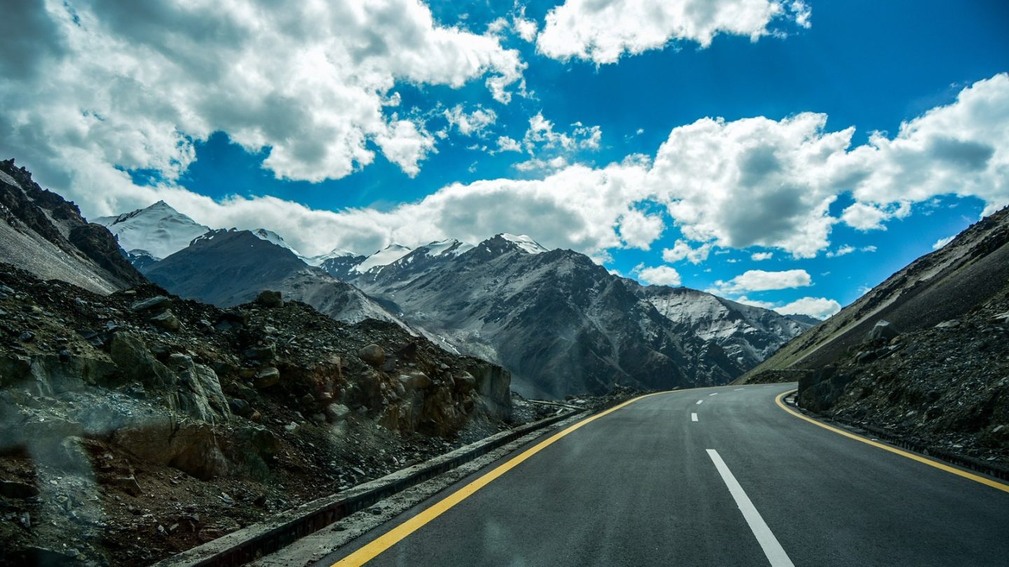 Karakoram Highway, Pakistan to China