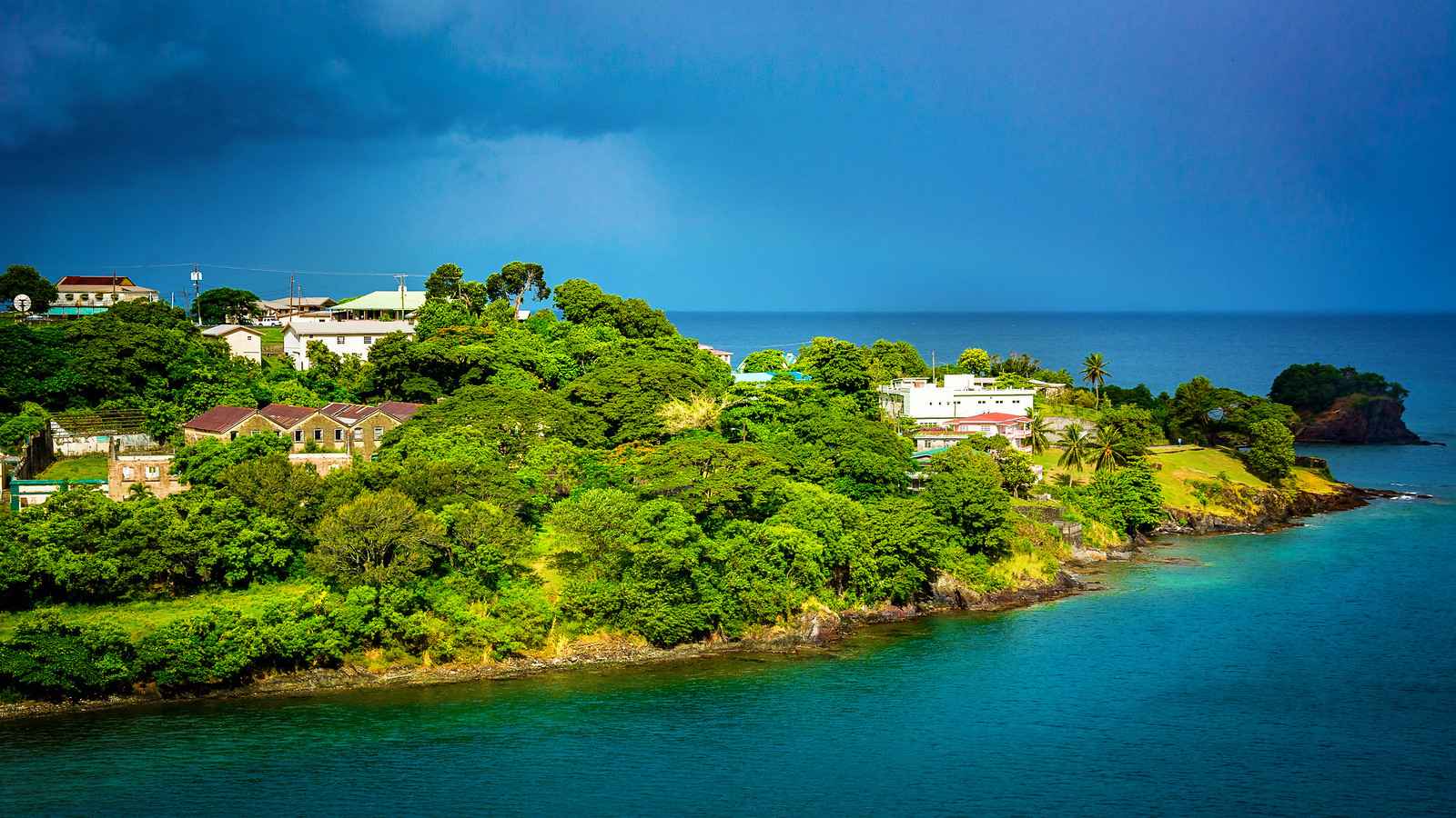15 Caribbean Islands with the Most Crystal-Clear Waters You Have to See