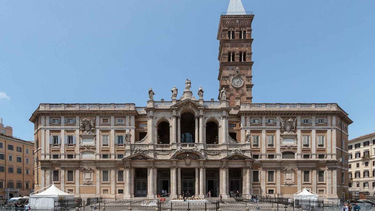 15 Ancient and Beautiful Churches Around the World You Must See
