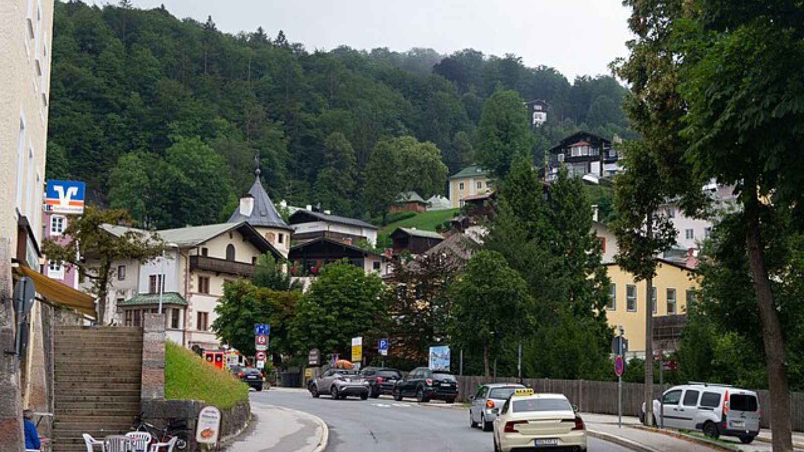 Picturesque European Towns Nestled in the Mountains