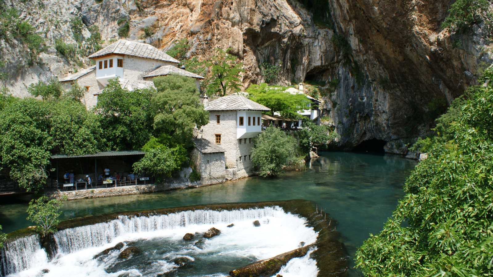 Stunning Small Towns Around the World You Simply Can’t Miss