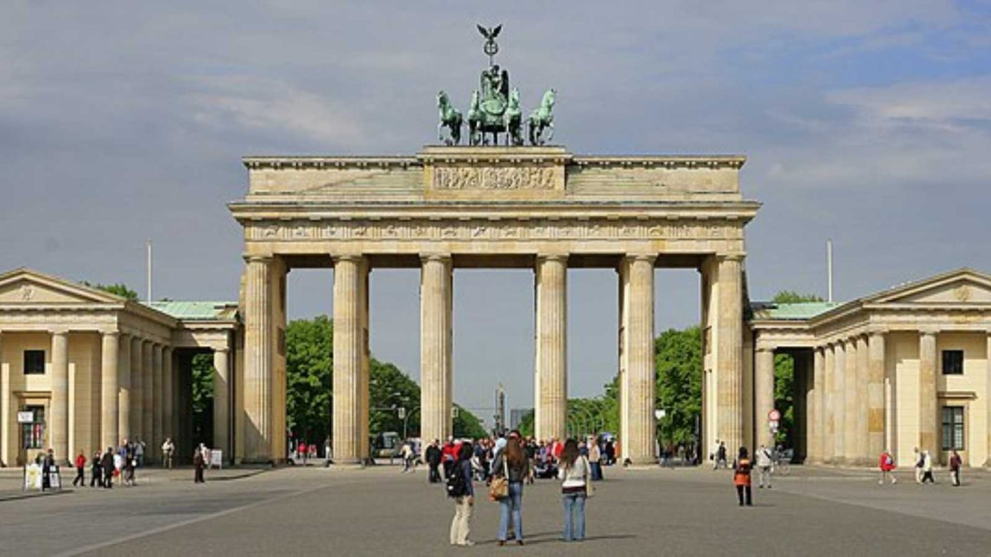 Must-See Monuments in Europe You Have to Visit at Least Once!