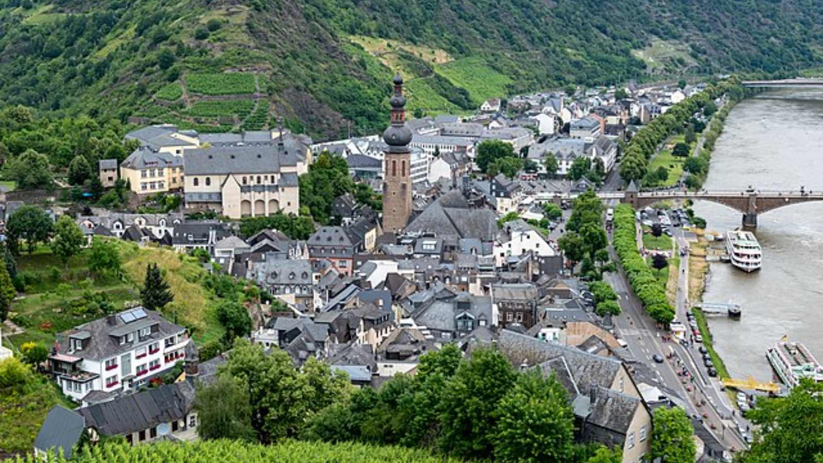 Enchanting Fairy-Tale Towns You Have to See to Believe 