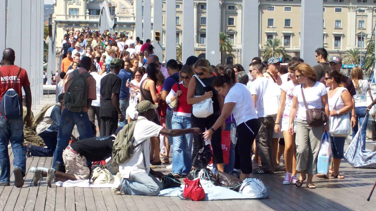 15 Scams Tourists Commonly Fall For in Caribbean Islands