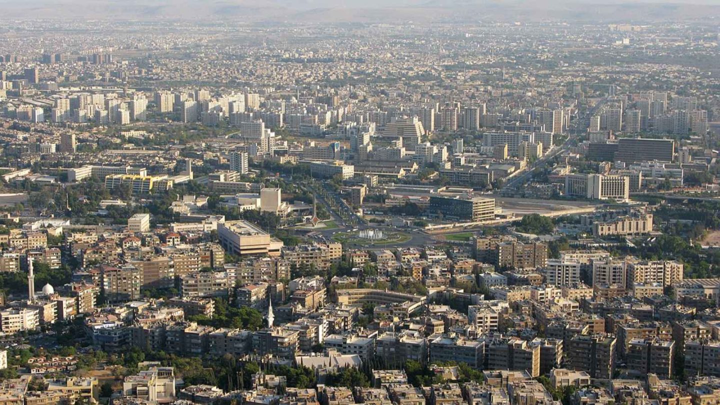 14 Ancient Cities Around the World Where People Still Live Today