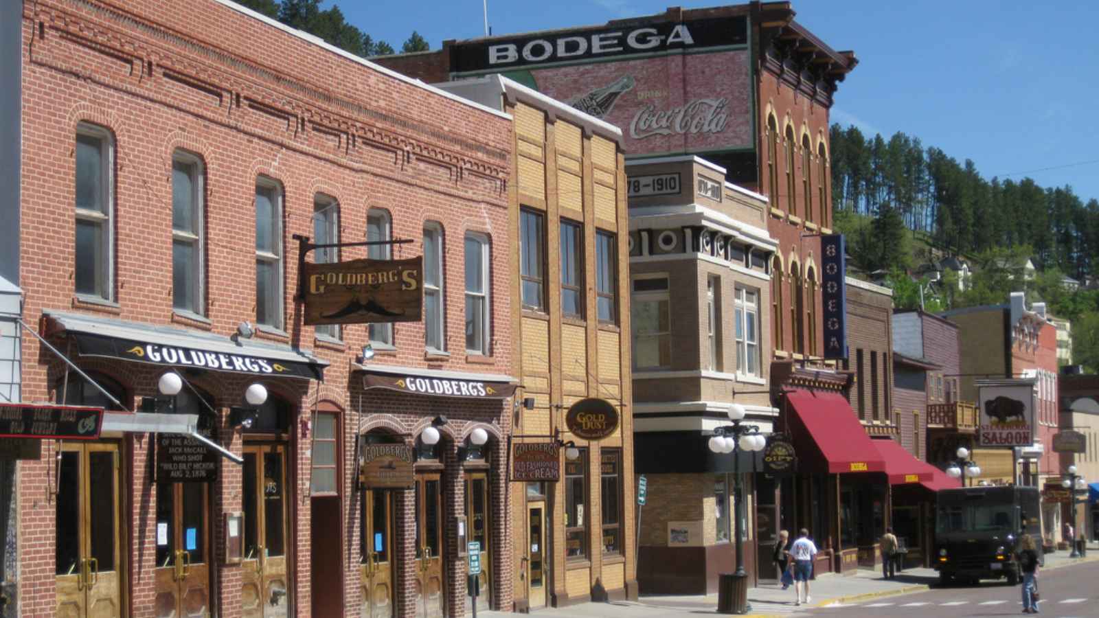 15 Gorgeous Mountain Towns That Won’t Break the Bank