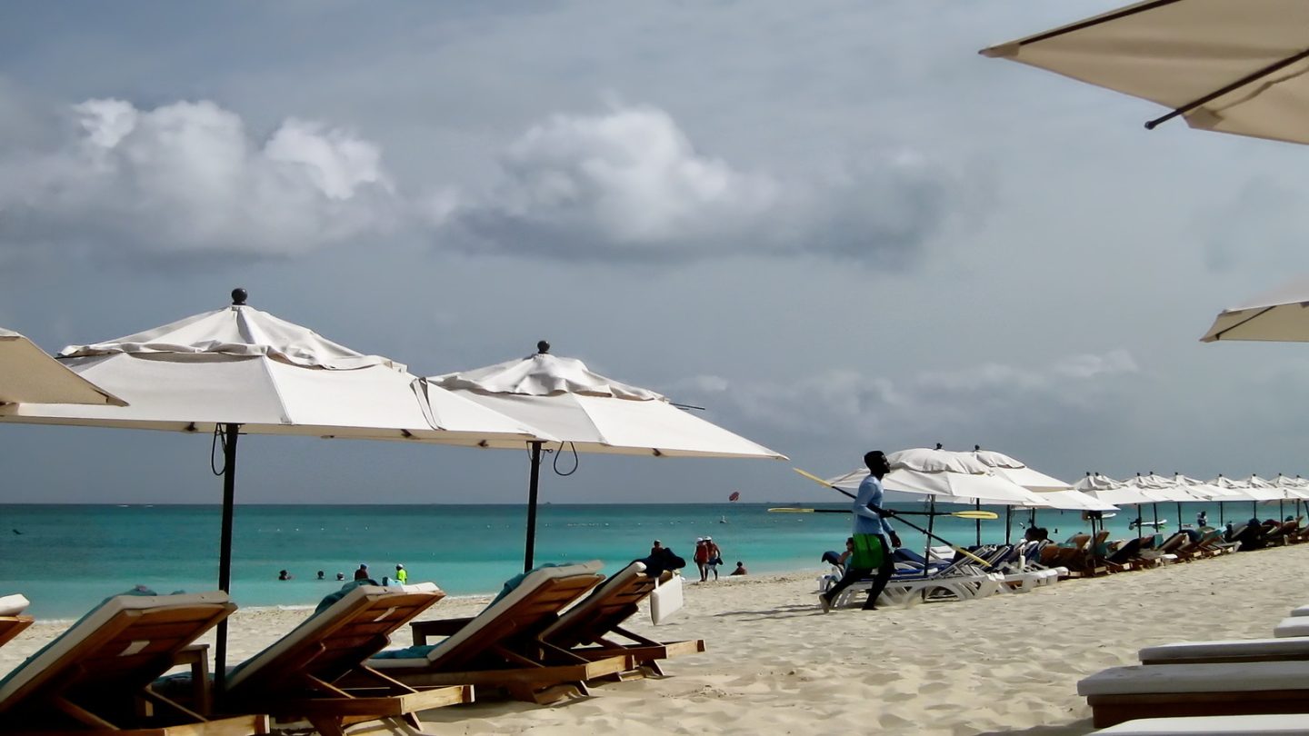 Grace_bay,_Turks_and_Caicos