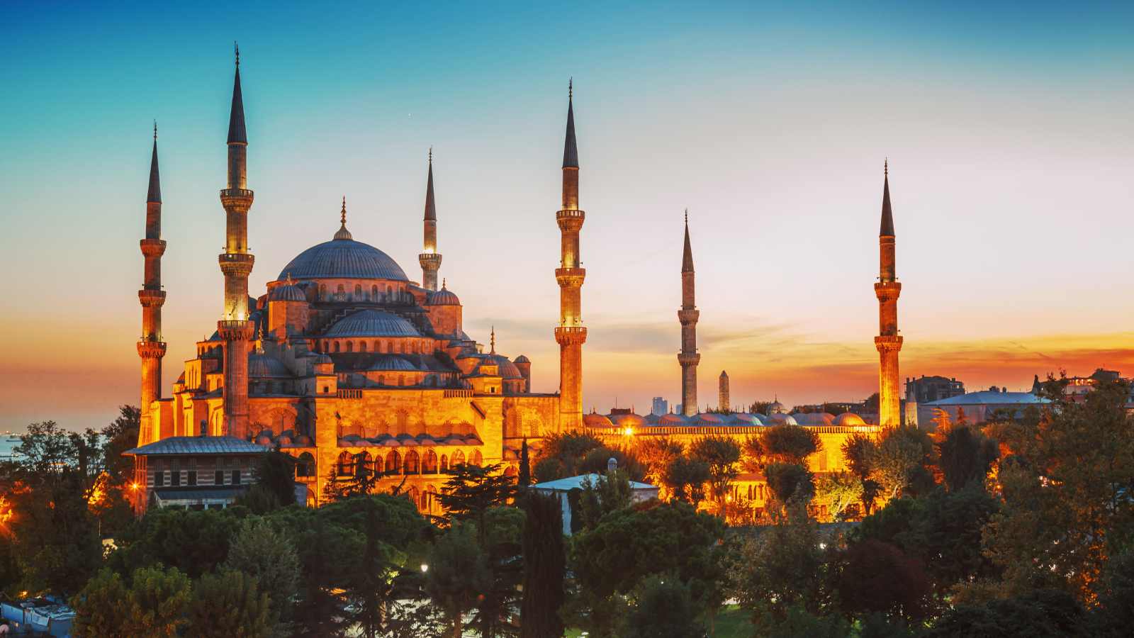 15 Destinations That May Look Safe but Are Too Risky to Visit Alone