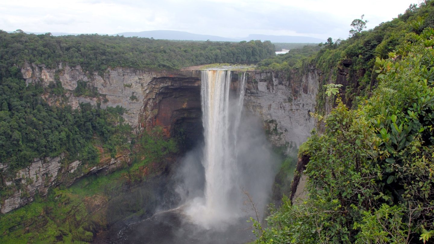 Kaieteur_Falls_Guyana_