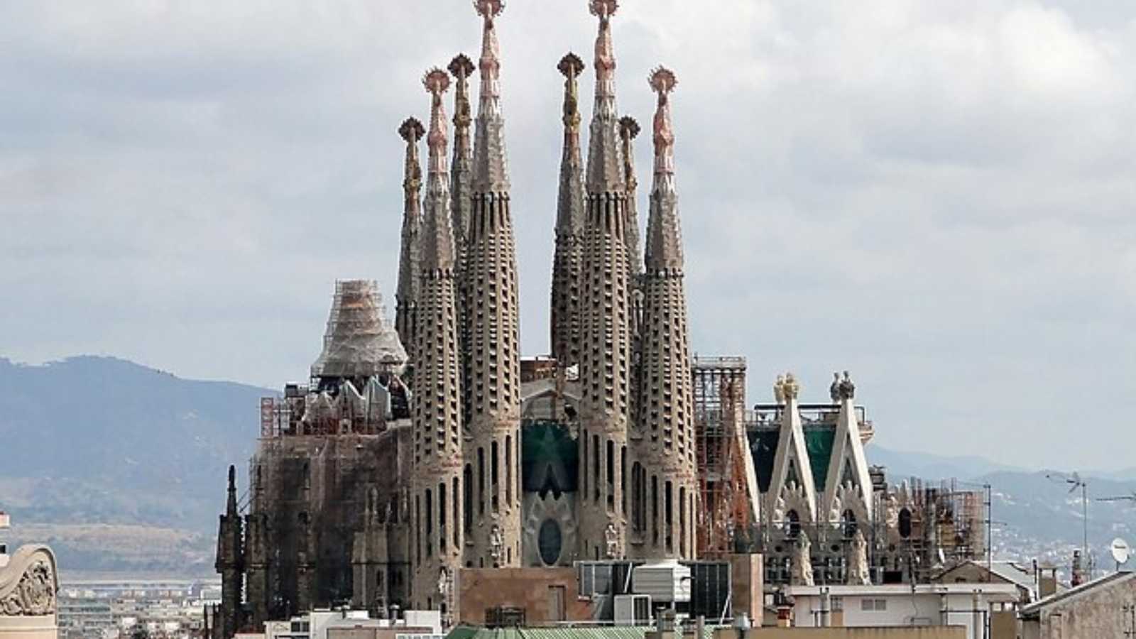15 Epic Spain Attractions You Can't Miss – The Ultimate Bucket List!