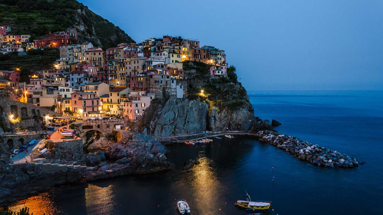 Stunning Clifftop Towns Every Traveler Should Visit