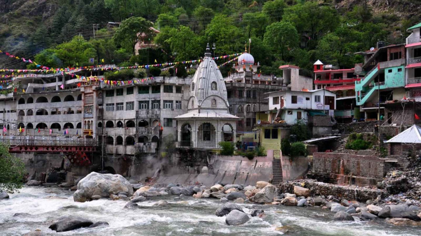 13 Incredible Hot Springs Around the World You’ll Want to Dive Into