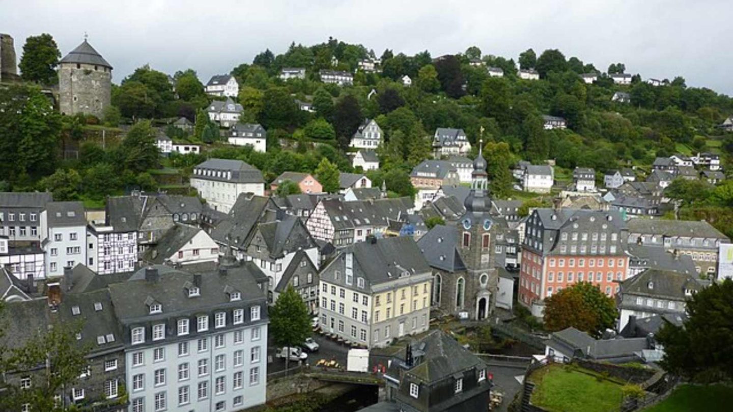 Enchanting Fairy-Tale Towns You Have to See to Believe 