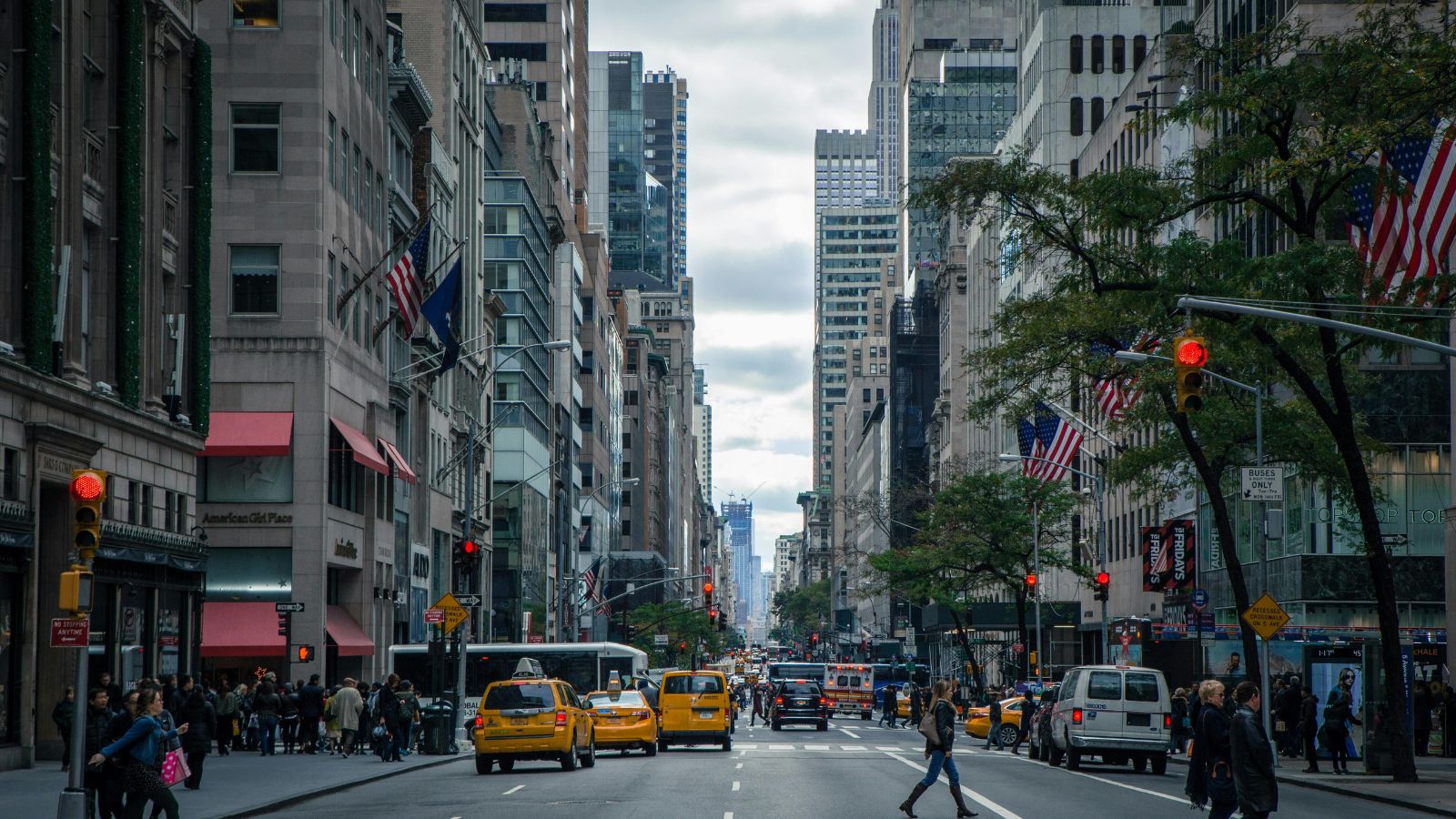 American Cities You Should Leave Right Now (But Most People Aren’t)