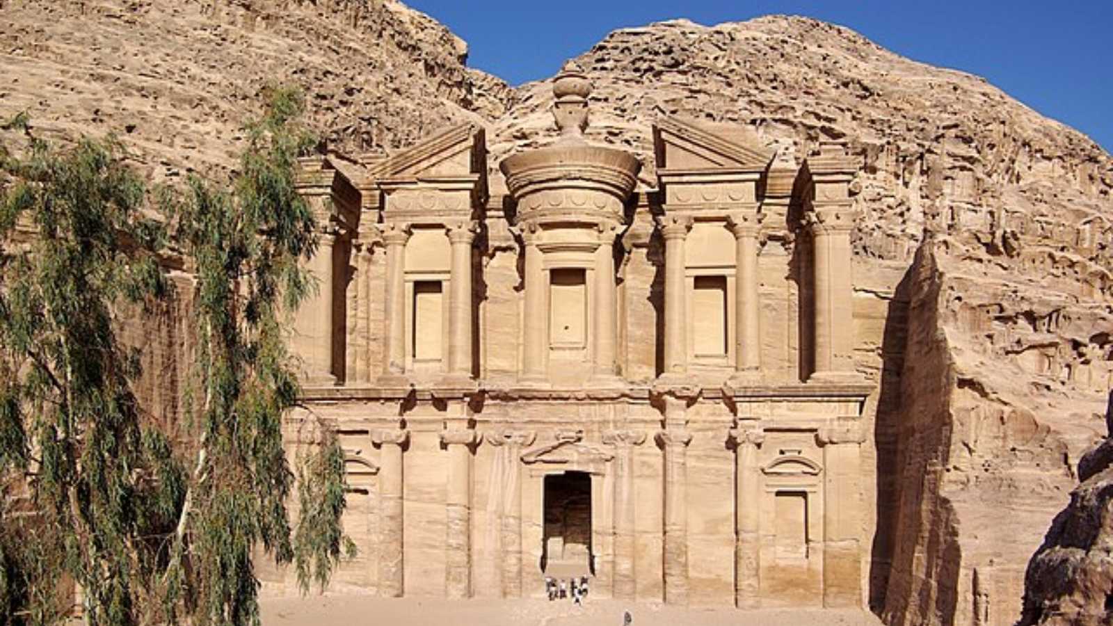 Epic Travel Experiences You Absolutely Need on Your Bucket List!