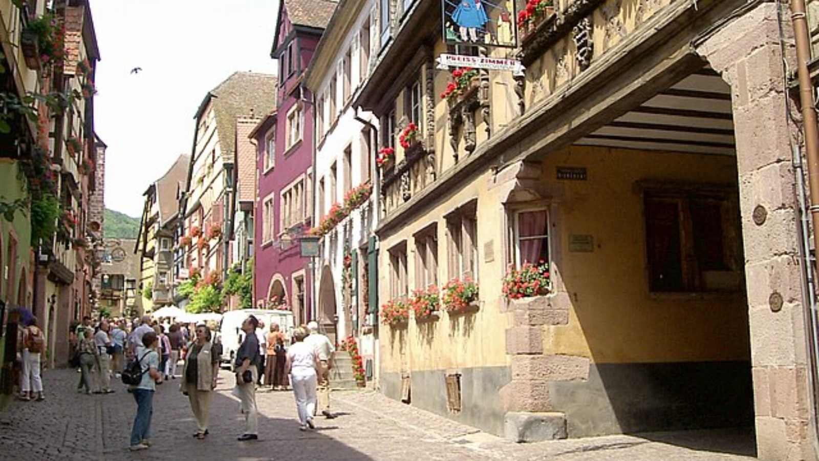 Enchanting Fairy-Tale Towns You Have to See to Believe 